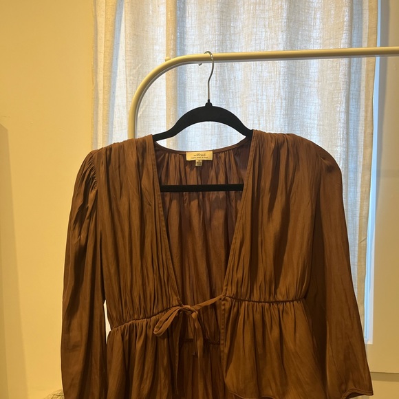 Aritzia Shanina Blouse - Picture 4 of 6